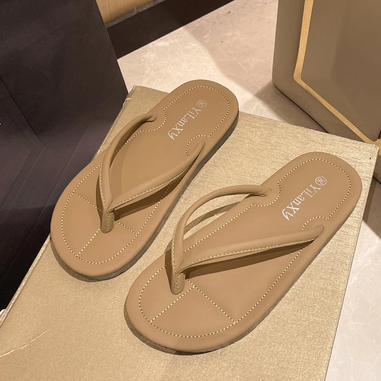 

Flip-flops women s summer outer wear fashion 2025 new high-end flat-toed large-size sandals beach shoes 42 хаки