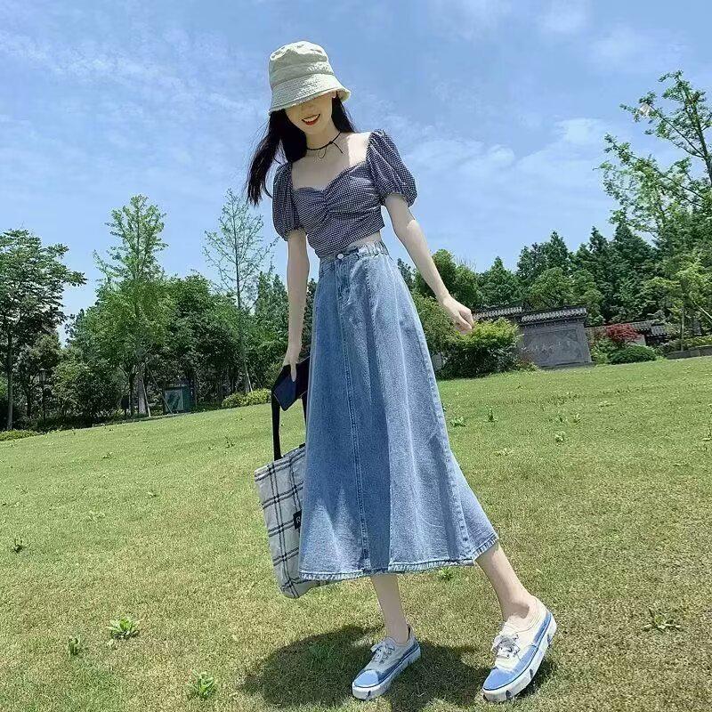 Women's High-Waisted Denim A-Line Midi Skirt, Slimming Fit, Petite to Plus-Size, Perfect for Spring and Summer.