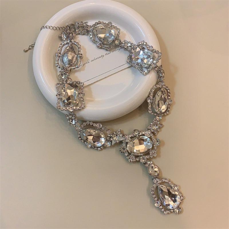 Necklace - women's court style vintage crystal pendant - evening gown & banquet accessory