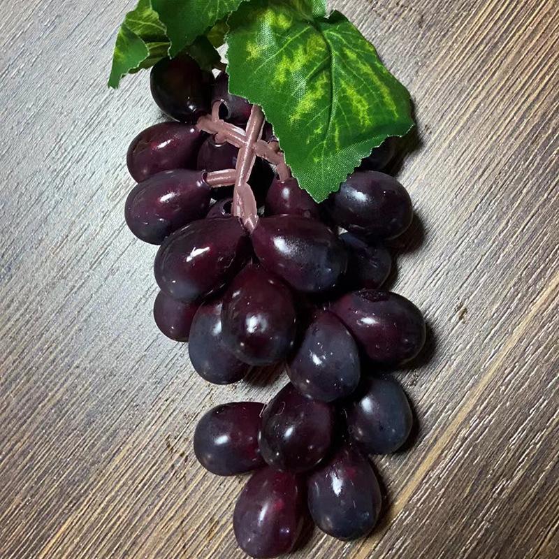 Artificial Grape Cluster Decoration – Green Frosted Grapes Prop for Display or Shooting