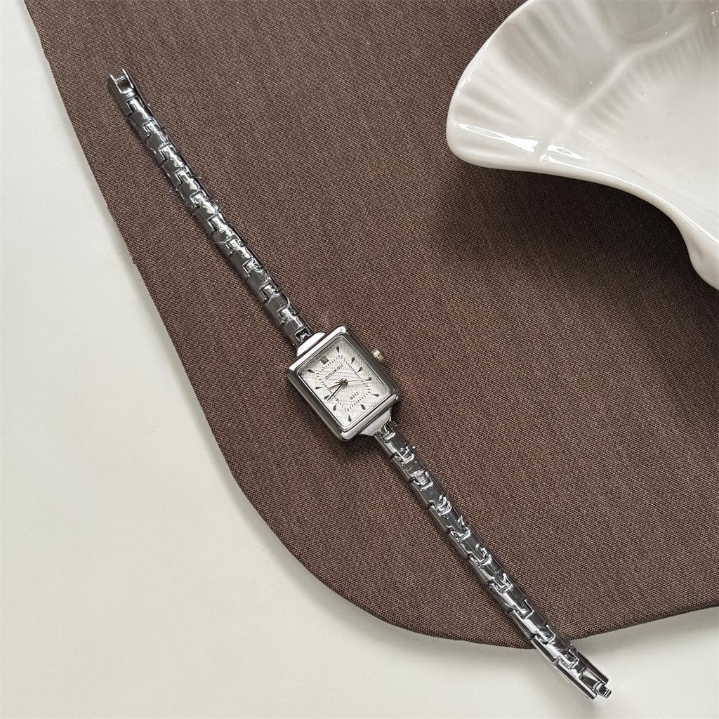 Doukou Medieval Fashion Thin Chain Watch Women'S Light Luxury High-End Cold Bracelet Personalized Diamond-Encrusted Quartz Watch