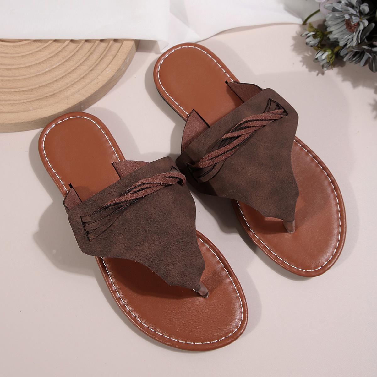 

Retro Flat Shoes - Women s Shoes - V-strap Sandals - Beach Sandals 44 коричневий