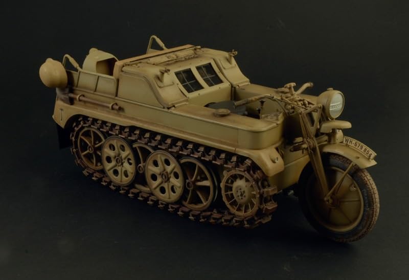 Platz Italeri 1/9 Scale WWII German Kettenkrad Plastic Model Kit IT7404 (Combat Vehicle)
