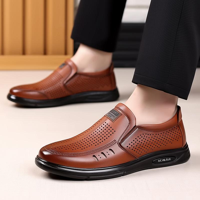 Non-slip waterproof and oil-proof kitchen leather shoes chef solid breathable work men's shoes summer men's leather casual sandals
