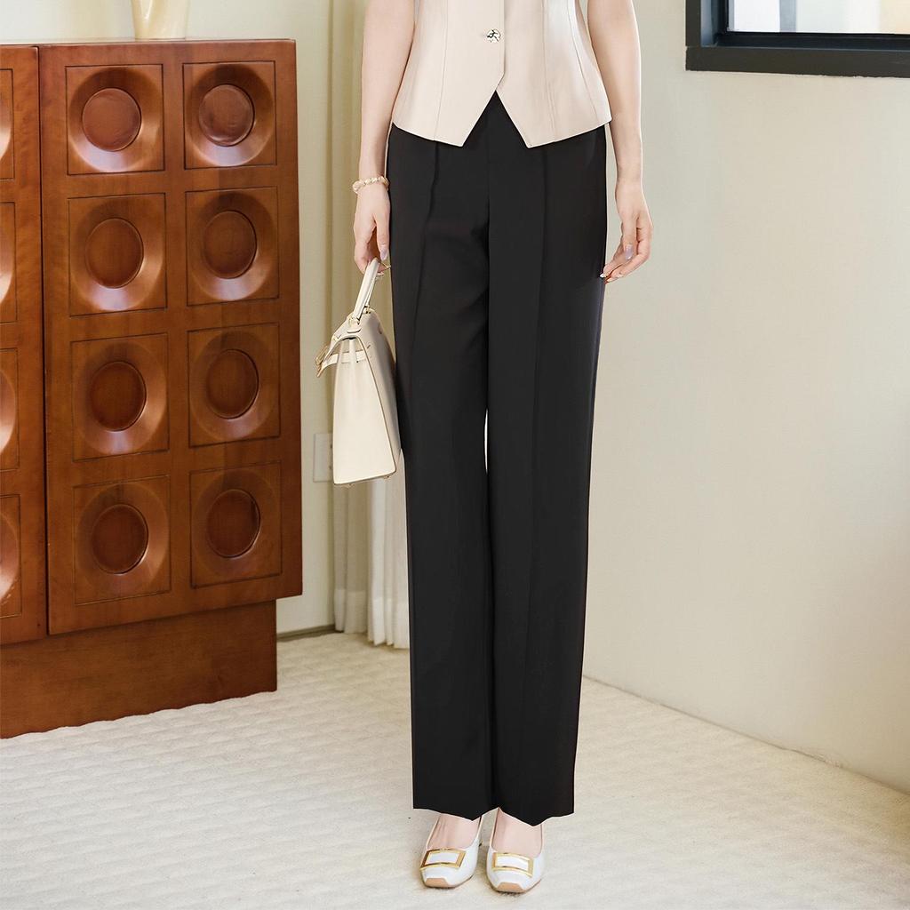 Elegant Women's Summer Suit Set: Chic, Slimming Design for Front Desk Salon Professionals