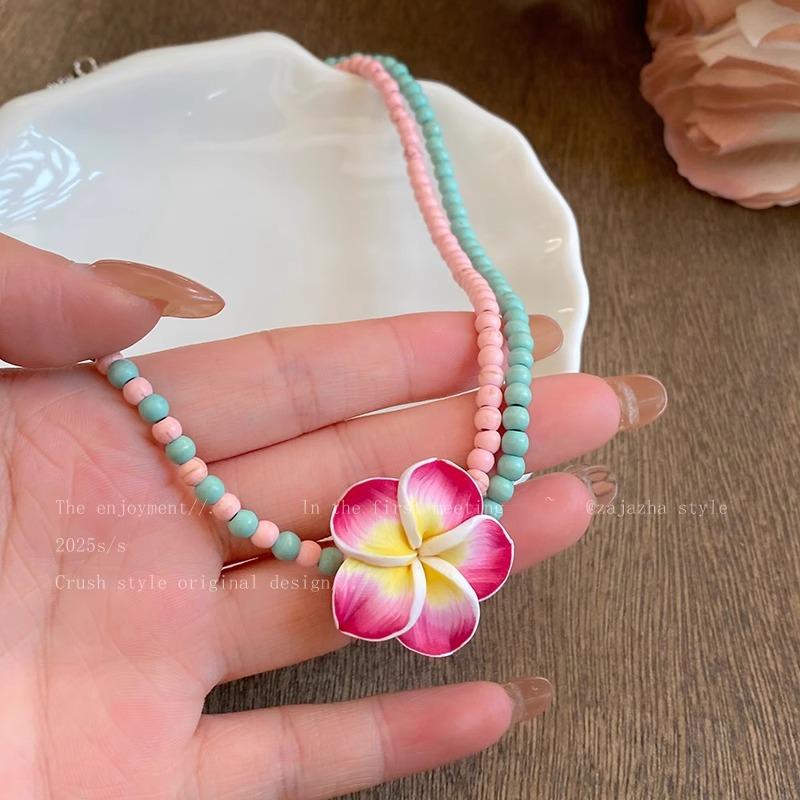 Summer Pink Beaded Flower Necklace Women s Seaside Vacation Style Sweet and Cute Clavicle Chain Trendy