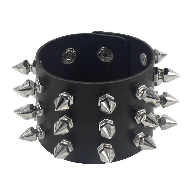 Harajuku Punk Exaggerated Leather Bracelet with Conical Spikes, Three Row Design чёрный