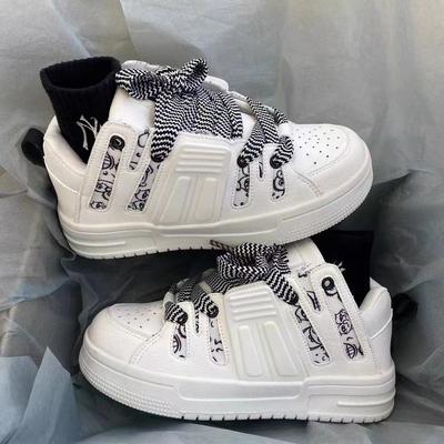 2024 Ins Thick Bottom Men and Women with The Same Chic Retro Breathable Plate Shoes