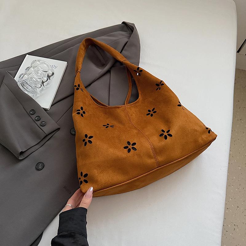College Style Bag Women's Casual Hollow Tote Bag Suede Shoulder Bag Women's Commuter Underarm Bag