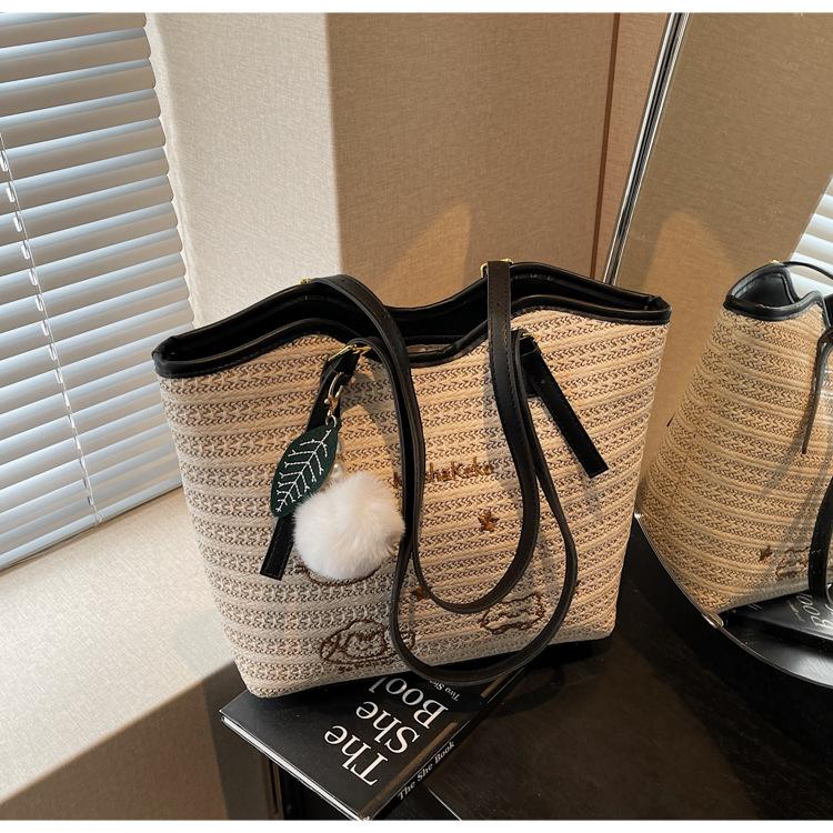 

Straw bag women s new casual simple large-capacity woven bag commuter shoulder tote bag