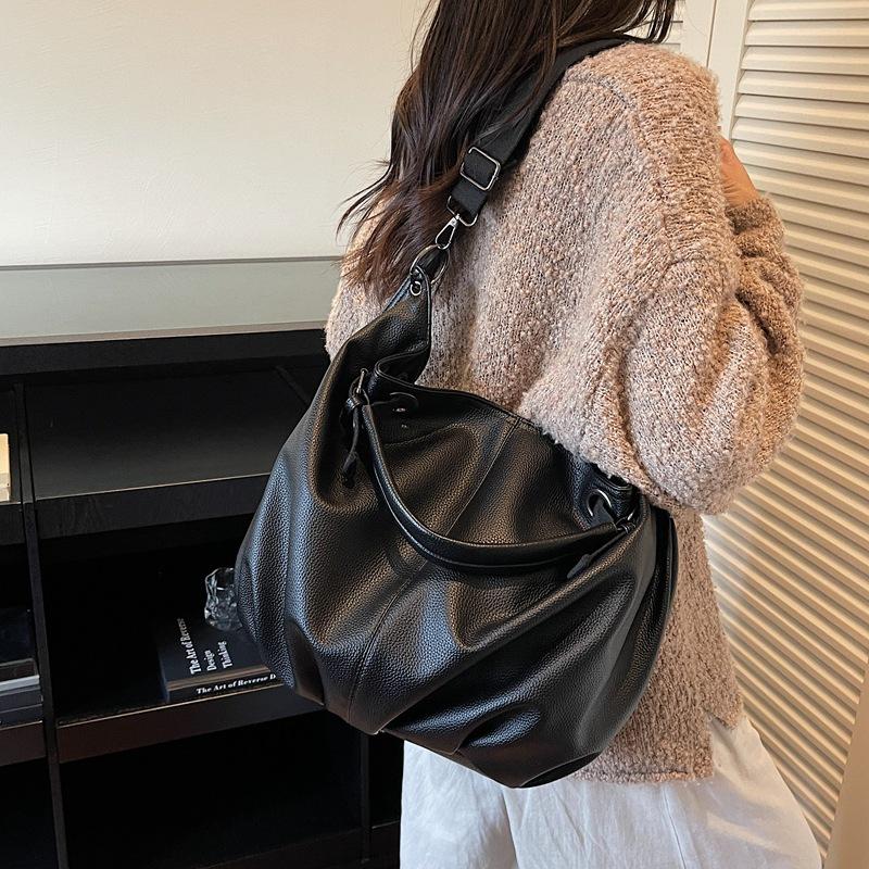 Premium Sense Large-capacity Bag Women's Autumn New Casual Versatile Messenger Bag Commuter Shoulder