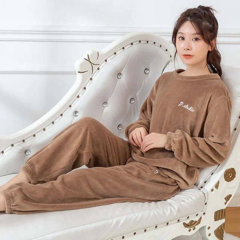 Leisure 2024 Autumn Winter Women's Warm Velvet Pajamas Loose Round Neck Elastic Top Warm Wool Elastic Waist Tight Leg Pants Set