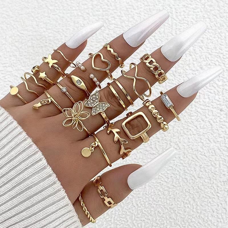 Vintage Hollow-out Ring Luxury Butterfly Flower Ring Star Simple Jewelry Accessories Ring Love Women Party Versatile 23 Pieces Set Ring