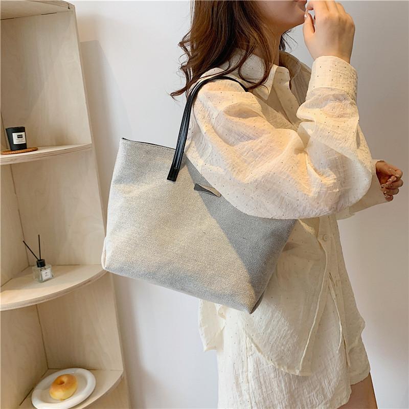 Stylish Canvas Tote Bag For Women Trendy And Casual Large Capacity Handbag