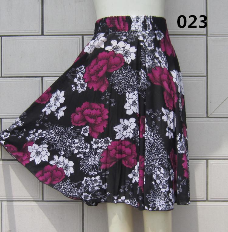 Rochie de vară din mătase de gheață: Fusta de dans floral pentru femei de varsta mijlocie si in varsta