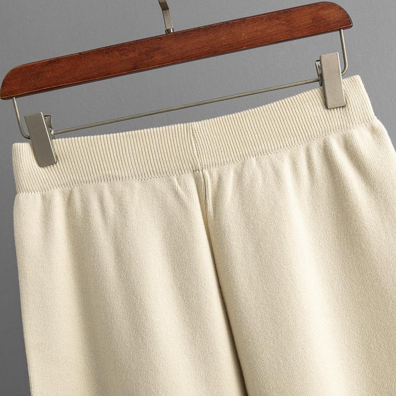 Høst- og vinter strikket bred todelt dame moteriktig avslappet dress med rund hals