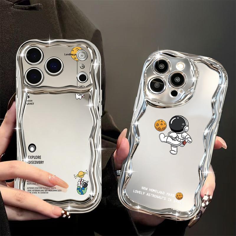 Cute Moon Astronaut Phone Case For iPhone 17 Pro Max Air 16e 16 15 14 13 Pro Max 12 11 Shockproof Luxury Plating Soft TPU Cover