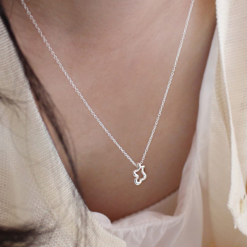 Overcozy Twirly Star Necklace