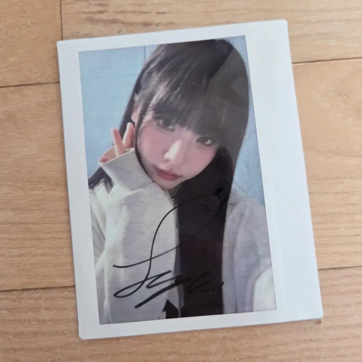 

Polaroid Check Sign By Class:y Seonyu
