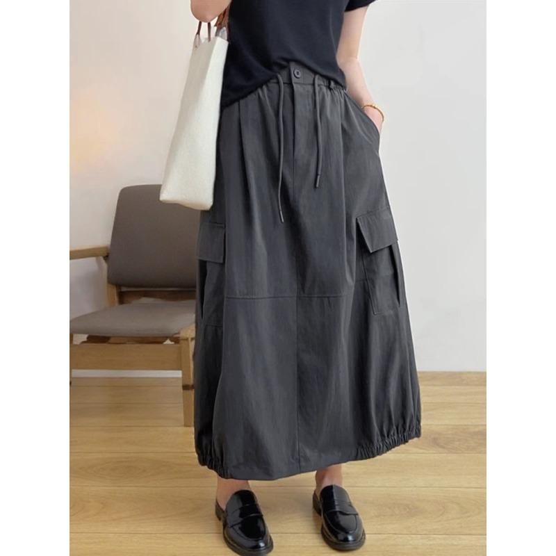 Stylish casual bud-style A-shaped tooling skirt women's spring new rear split pocket drawstring medium and long skirt