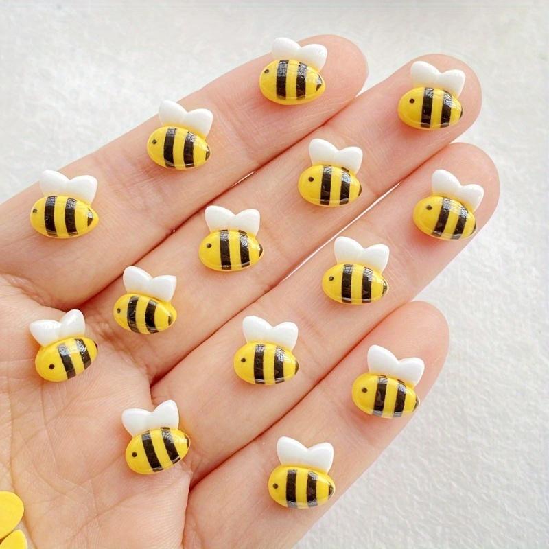 Cute Cartoon Bee Nail Art Accessories, DIY Nail Art Hand Drawn Flat Back / Scrapbook / Jewelry Making Decorations Accessories.