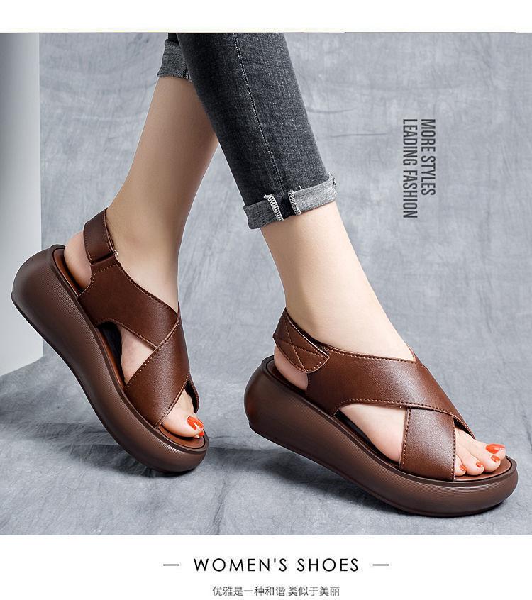 Wasserdichte Plateausandalen mit Keilabsatz für Damen 2025 Sommer neu hochhackig dicksohlige Biskuit-Kreuzsandalen