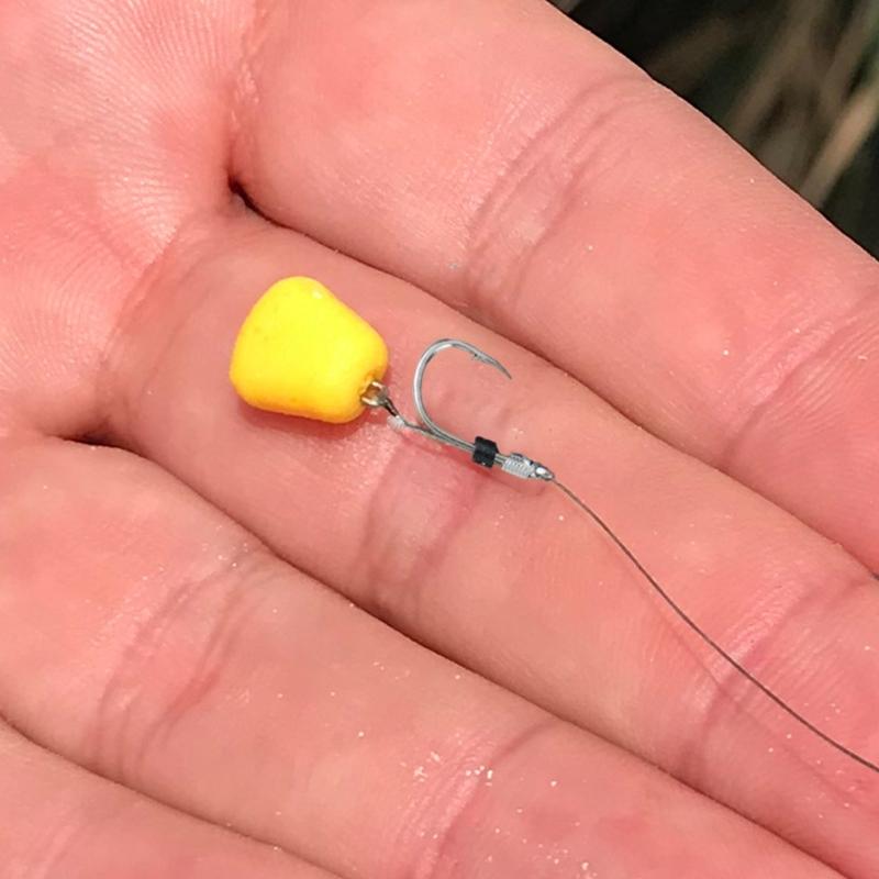 Pack of 8 Pre Tied Fishing Rigs Barbed Hook Method Feeder Rigs for Lake River Fishing Trip Fishing Tackle Accessories