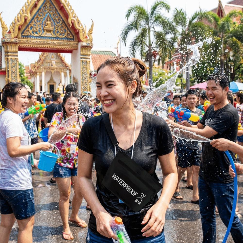 Splash Water Resistant Waterproof storage bag Zipper Closure Waterproof shoulder bag  Kayaking