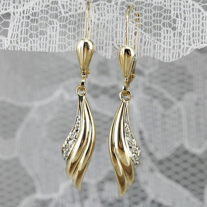 

2026 New European and American New Style Cute Girl Heart Women s Earrings Trendy Fashion Elegant Zircon Wholesale