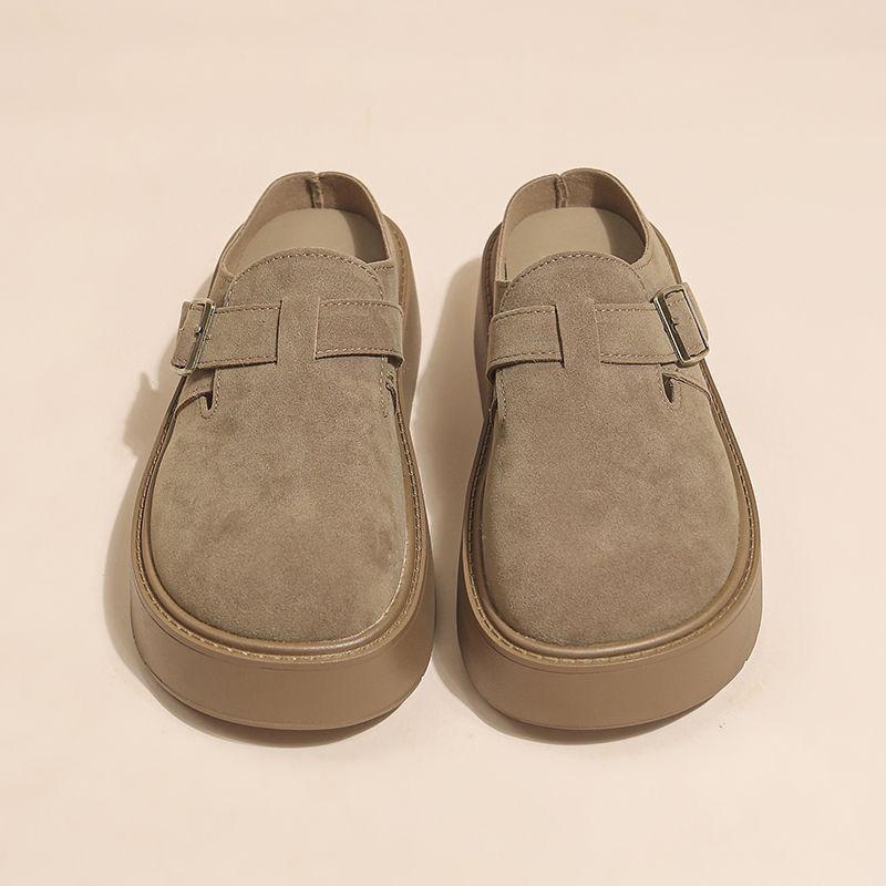 Lazy people pedal a bag head and half slippers for women in the spring of 2025. They wear thick-soled heightening Boken retro Birkenstocks.