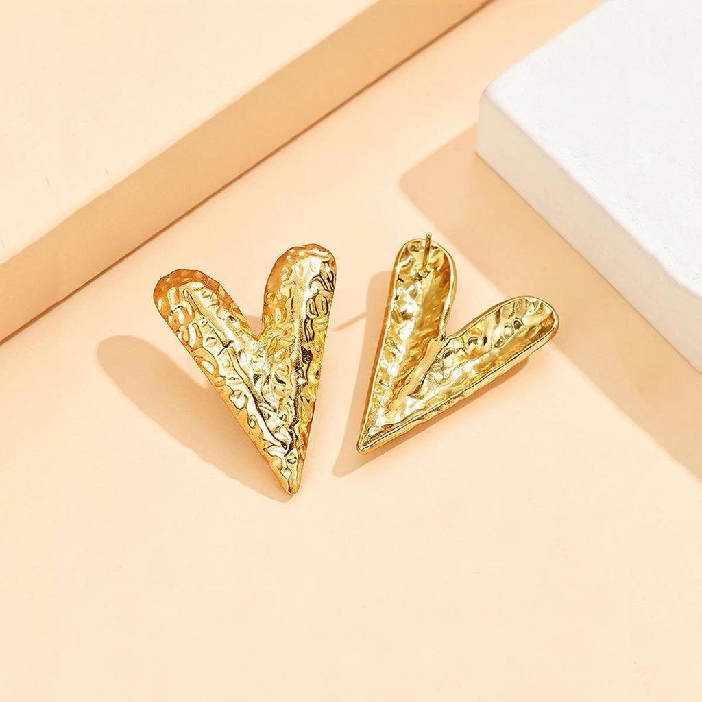 18K Gold Irregular Hammered Heart Stainless Steel Stud Earrings for Women