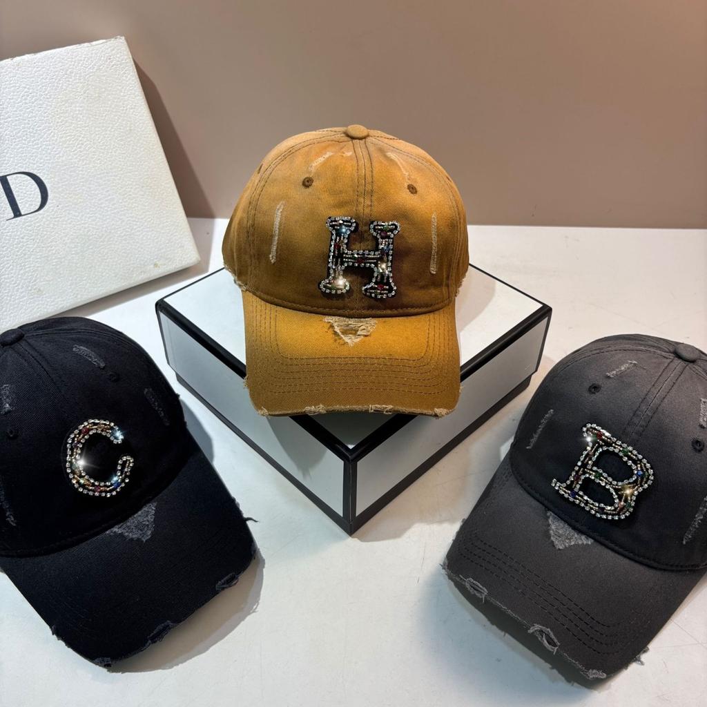 Spring and Summer New Heavy Industry Rhinestone Letter Washed Hole Baseball Cap American Personality Small Fragrance Gradual Change Cap Woman