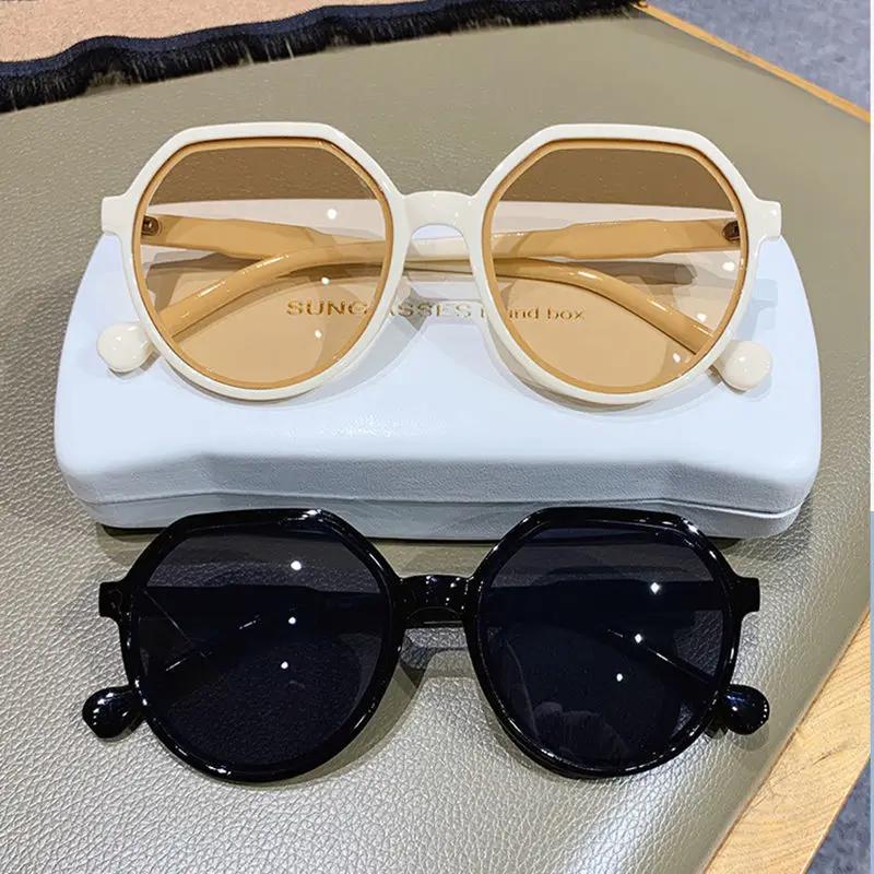 Sunglasses Women Small Frame Milk Tea White Sunglasses Classic Design Retro Sunglasses Small Face Sunscreen glasses
