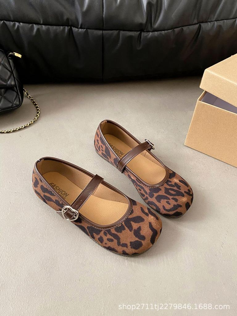 Mori 2025 Mary Jane Shoes Women's Spring and Summer Versatile Round Head One-word Button Flat Shoes Literary Retro Ballet Single Shoes