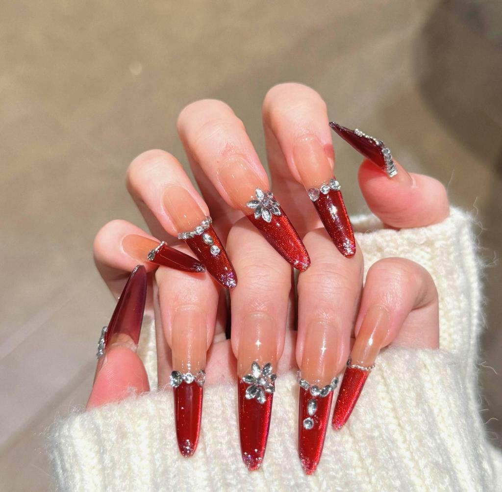 2026 New Year Wearable Lion Dance Cat Eye Manicure: Handmade Removable False Fingernail Stickers.