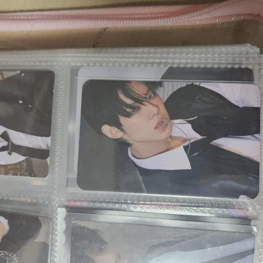 

I Sell Tomorrow X Together Yeonjun Deja Vu Popup Store Holder Key Ring Photo Card