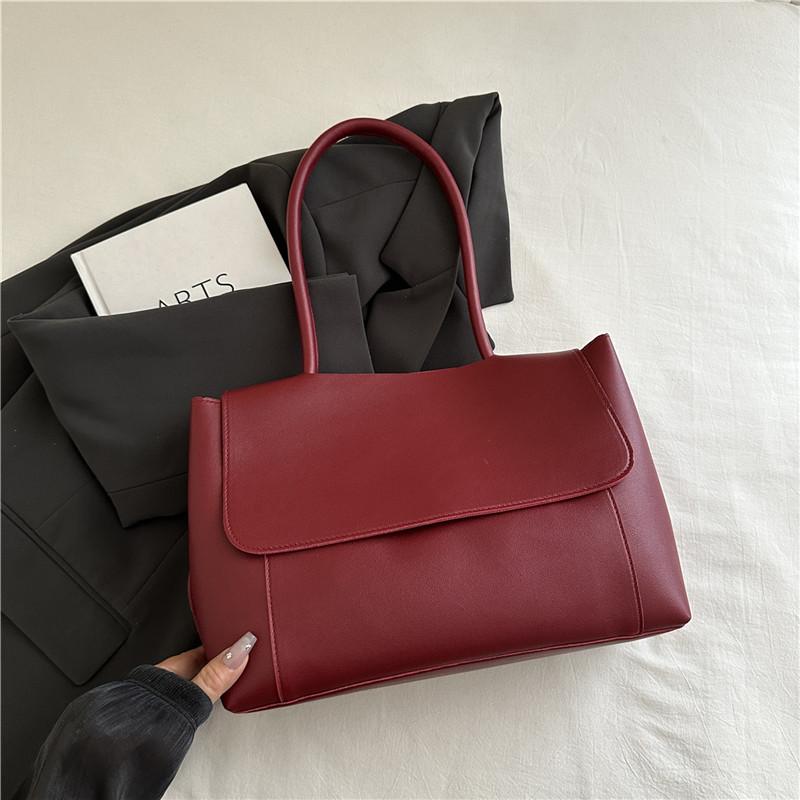 Faux Leather Tote Bag for Women Minimalist Magnetic Closure Shoulder Handbag