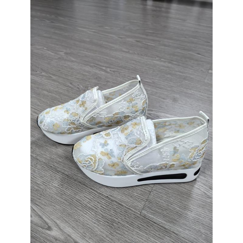 Women's fashion flat bottom inner height increase mesh yarn breathable casual single shoes support platform