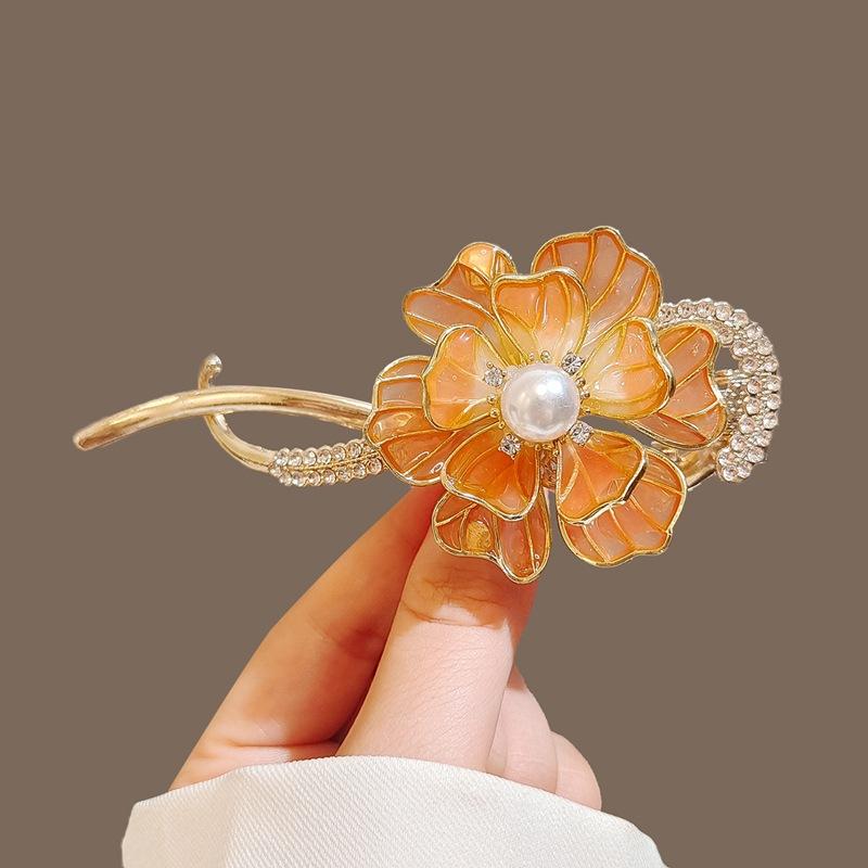 Factory direct fashion flower pearl twist clip elegant hairpin Internet celebrity head spring clip