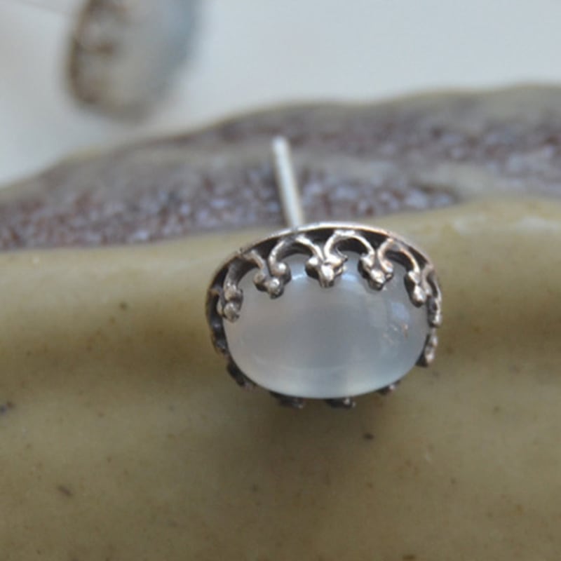 martha in the garret venir e. white moon