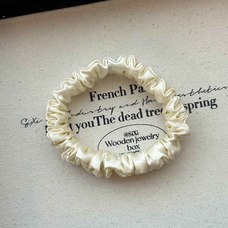 Handmade French Silk Scrunchie: 19 Momme, 1.5cm Edge, 100% Mulberry Silk