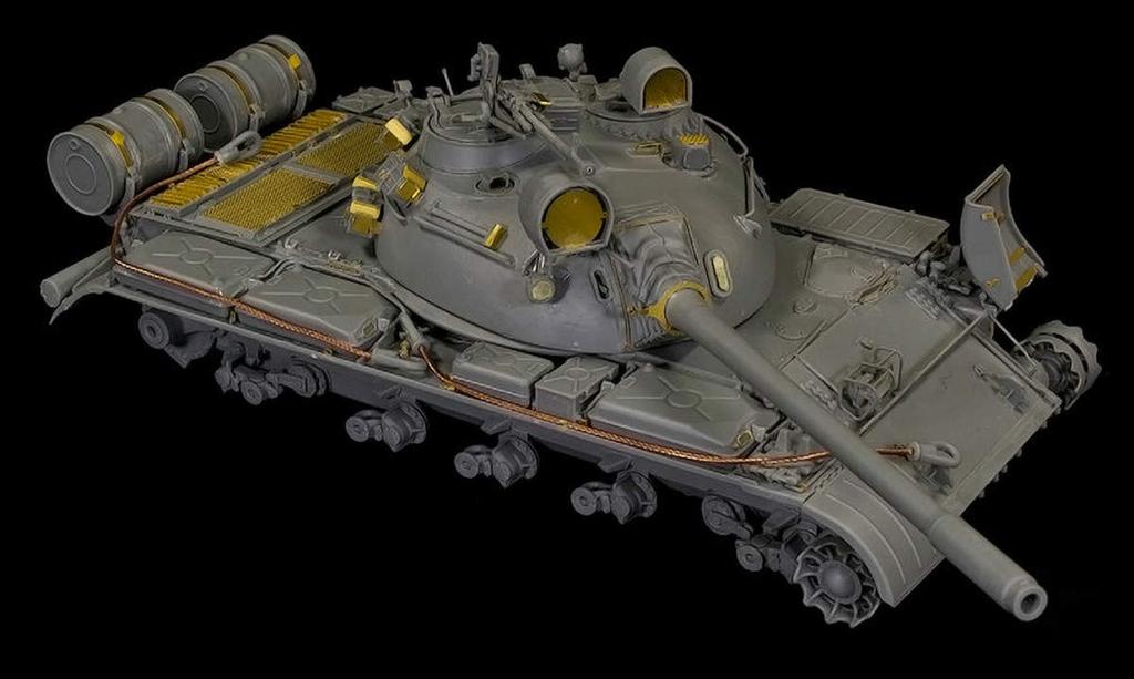 MiniArt Scale 1970 with OMSh Tracks Plastic Model MA37064 1/35 T-55 Mod.