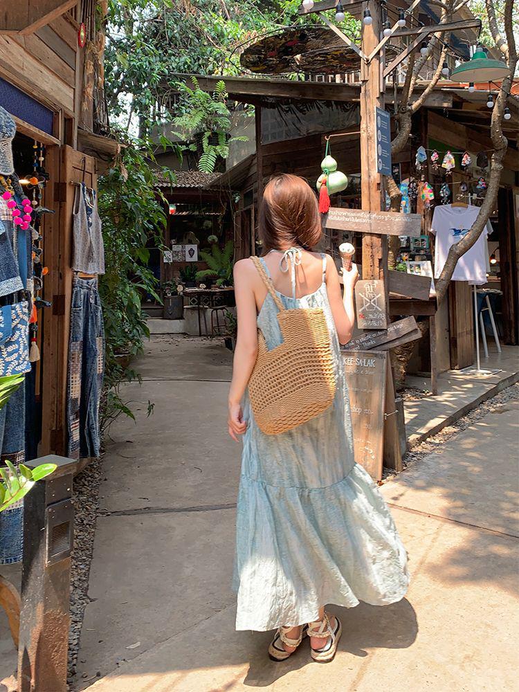 Women's Summer 2024 French Casual Mid-Length Halterneck Sling Dress