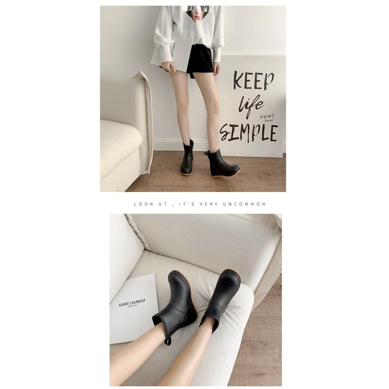 Unisex Waterproof Mid-Calf Rain Boots Non-Slip PVC Rain Shoes Simple Casual Style