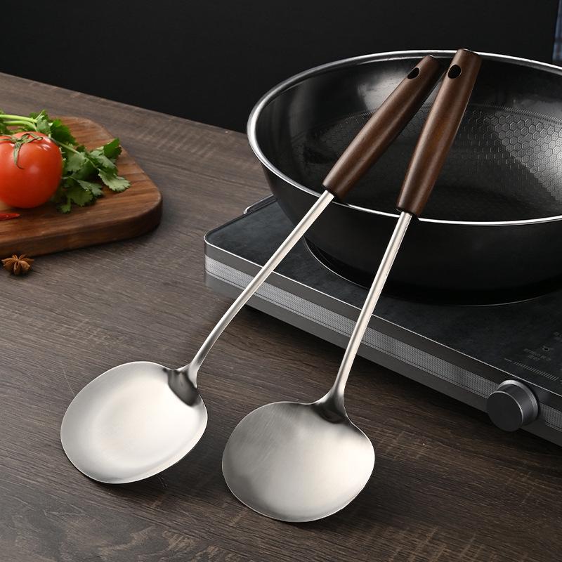 Antique Wood Handle Stainless Steel Stir-fry and Frying Shovel with Hanging Hole