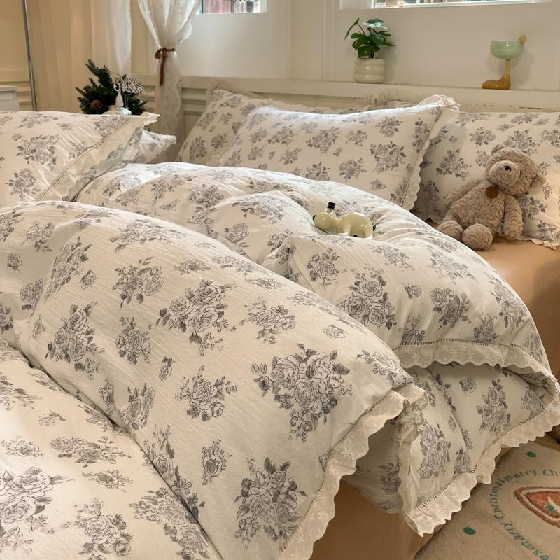 INS Korean Style Bedding Sets 2025 New Cotton Wrinkled Double-Layer Yarn Lace Bedding Sets Plaid Christmas Decor Gift Home Decor