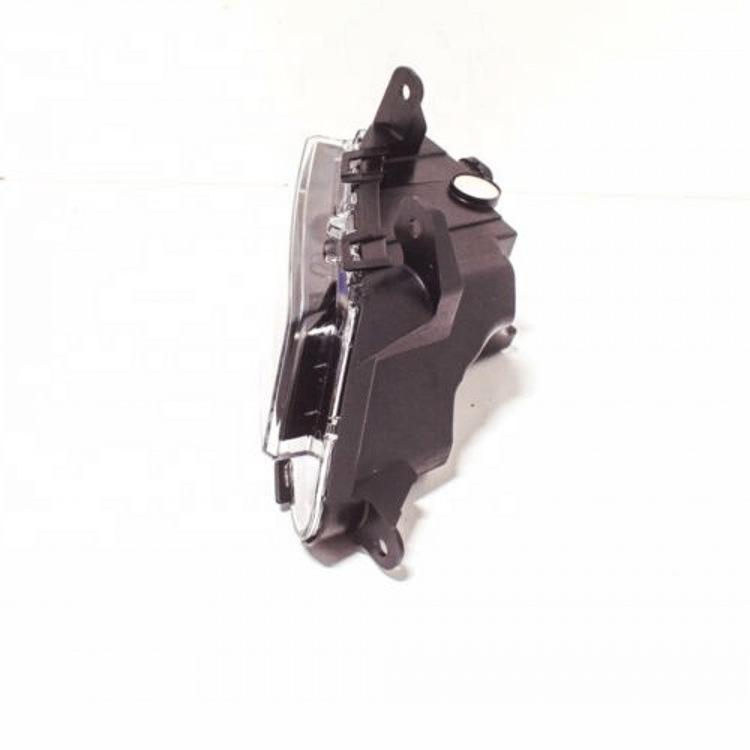 95B941699C/95B941700C Front Fog Light for Cayenne/Macan (2015-2018)