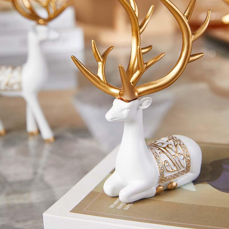 2 Stück/Set Rentier Statue Ornament, Weihnachtselch Harz Ornament, Kleine Rentier Statue, Nordischer Stil Sitzende und Stehende Elch Statue, Weihnachtsgeschenk,