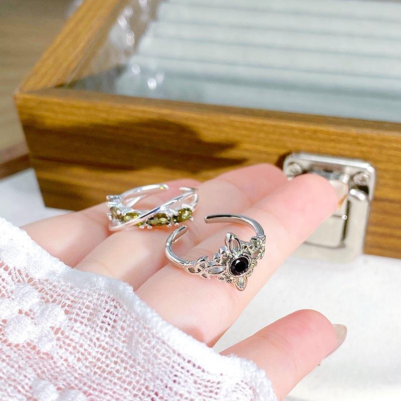 Geometric Celtic Knot Black Diamond Row Diamond Zir*****Pen Ring Niche Light Luxury High Sense Stacked Ring Woman