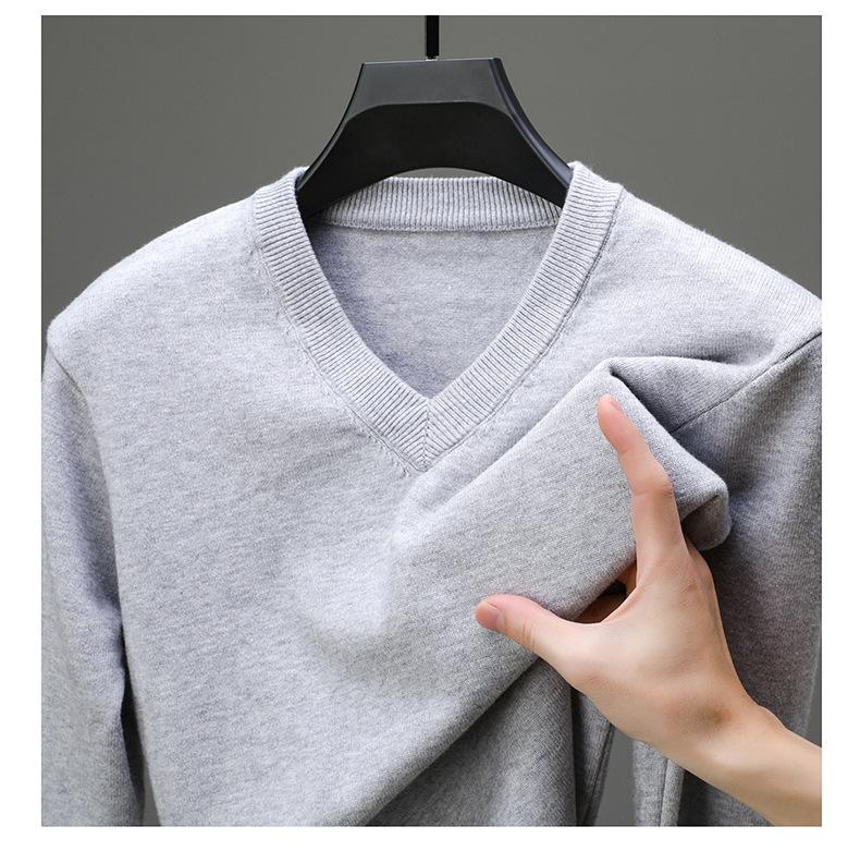 Men's V-Neck Argyle Sweater – Thick, Warm Knit Ideal for Autumn and Winter